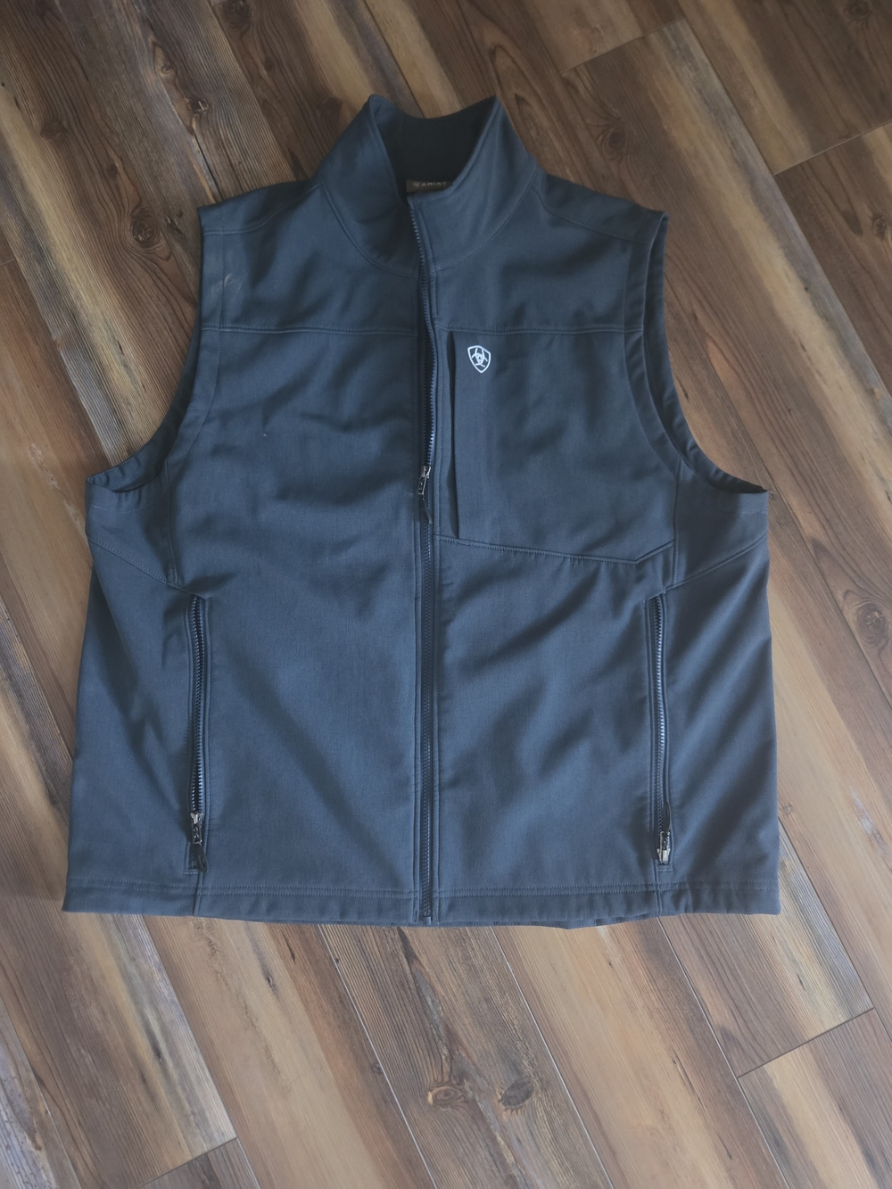 Ariat Men's Black Softshell Vest - Sleek Zip-Up Layer